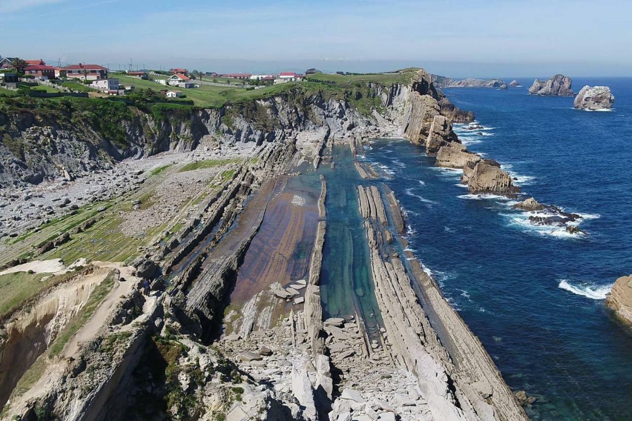 La Quimera Liencres Buitenkant foto